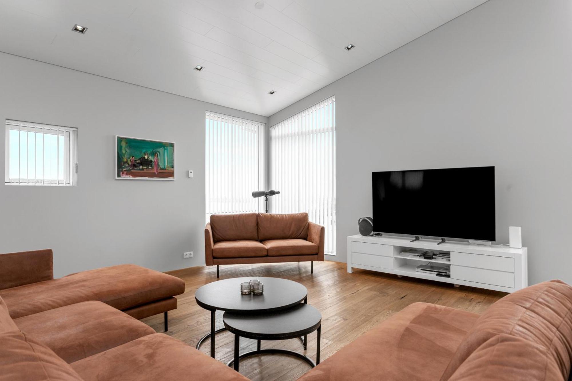 Luxury Villa With River View Laugaras ภายนอก รูปภาพ